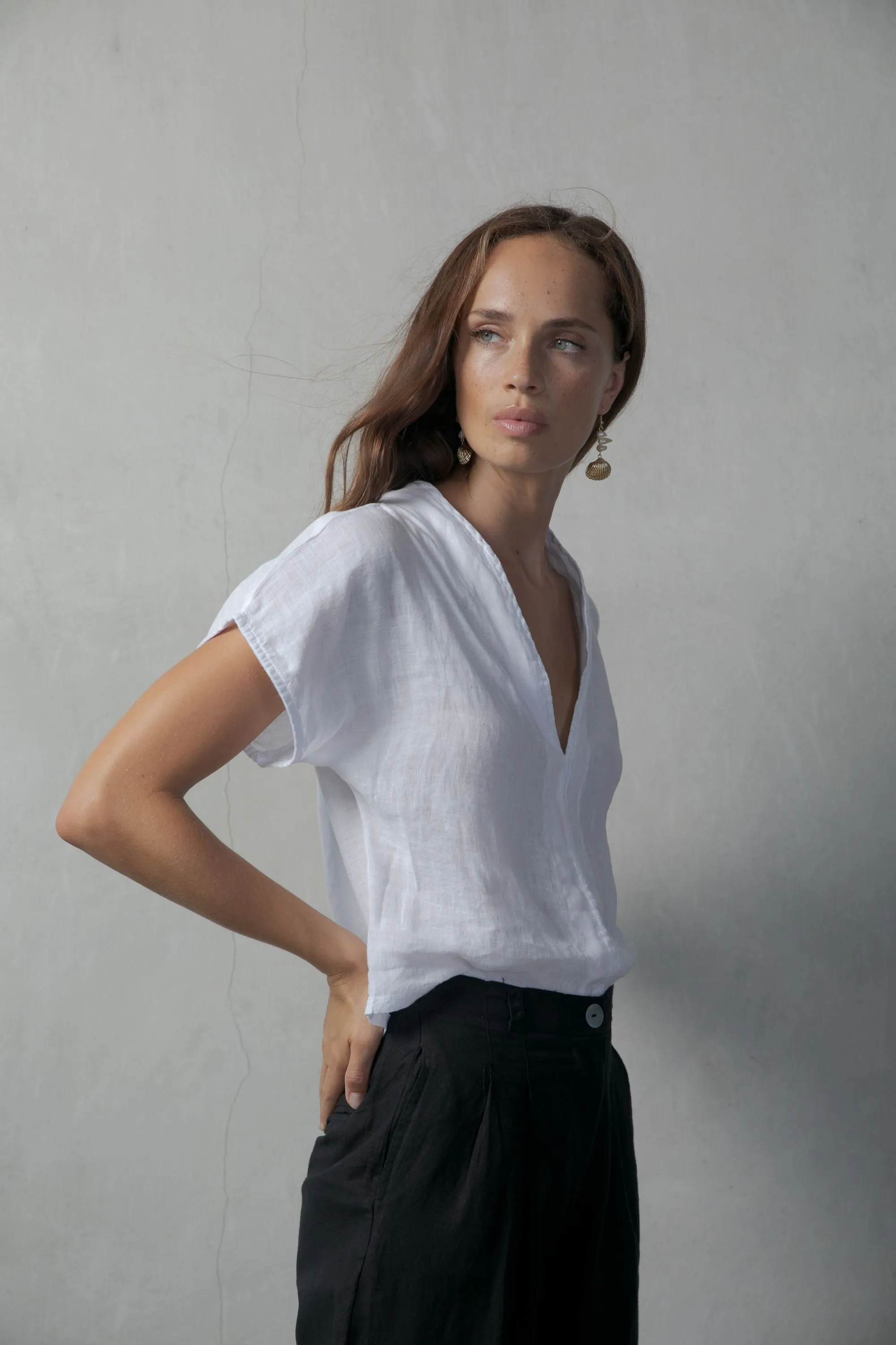 Collo Alto Linen Top White