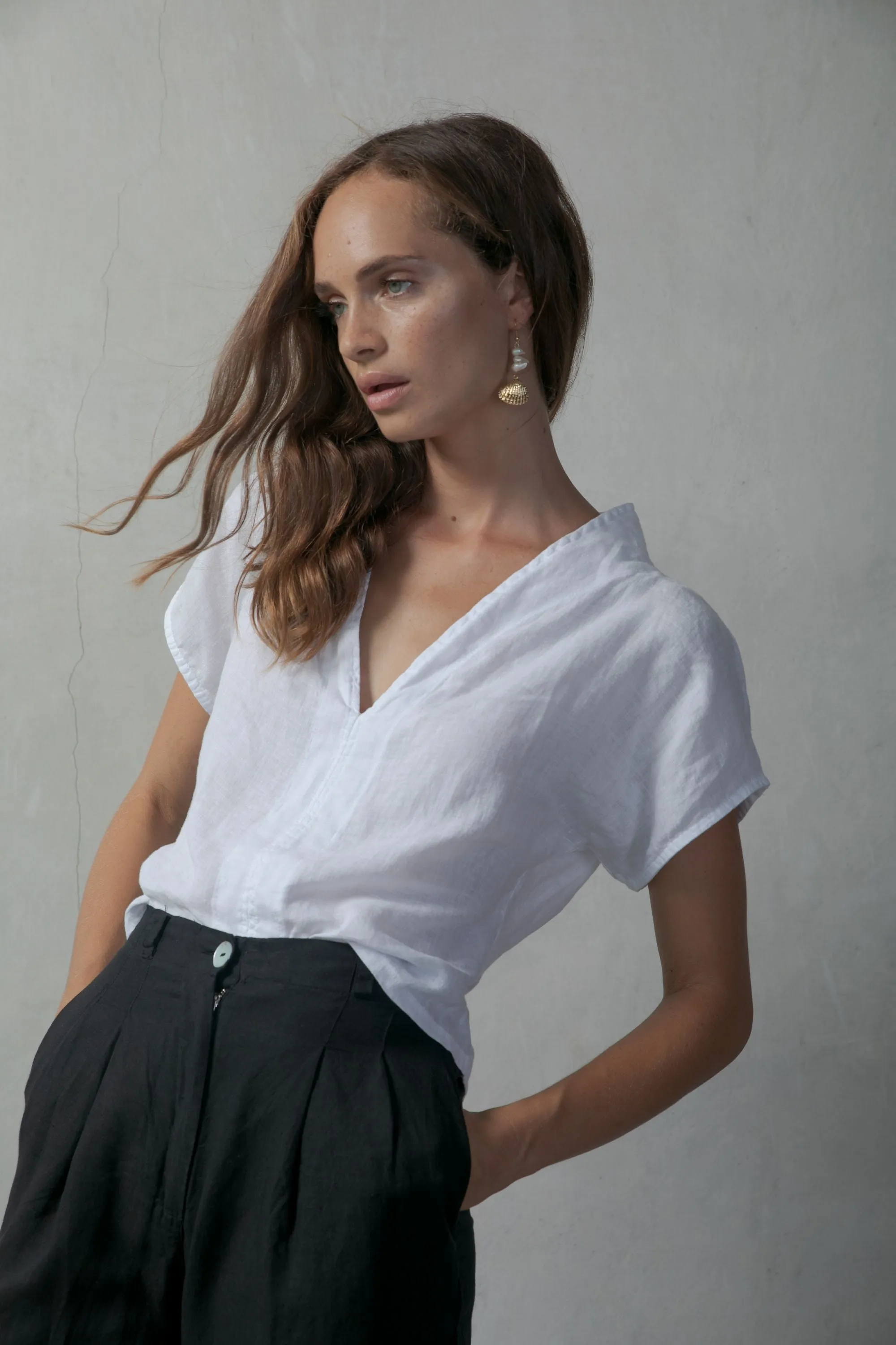 Collo Alto Linen Top White