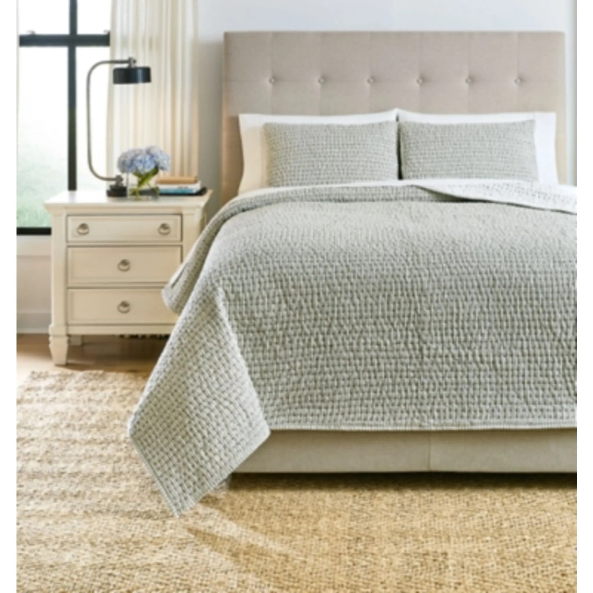 Doralia King Coverlet Set