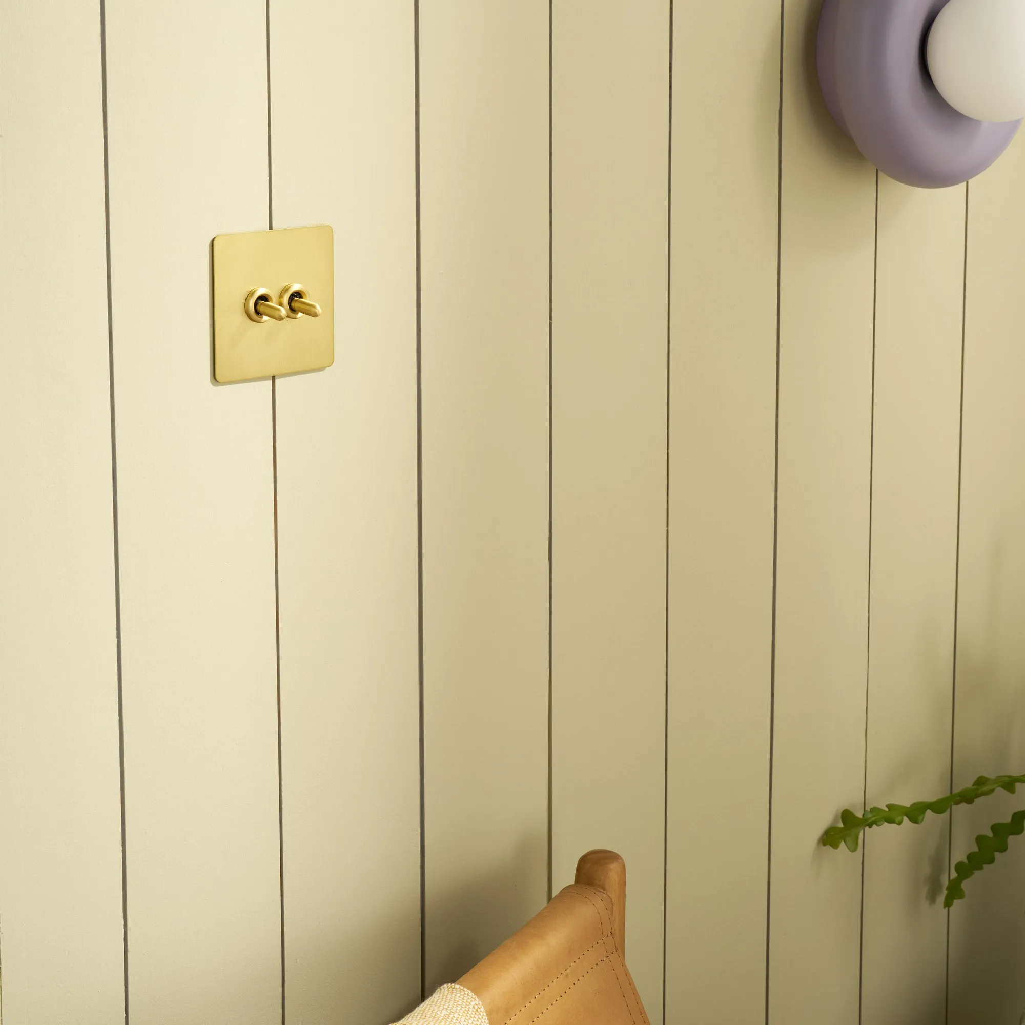 PALO 2G Two Way Toggle Light Switch - Brass