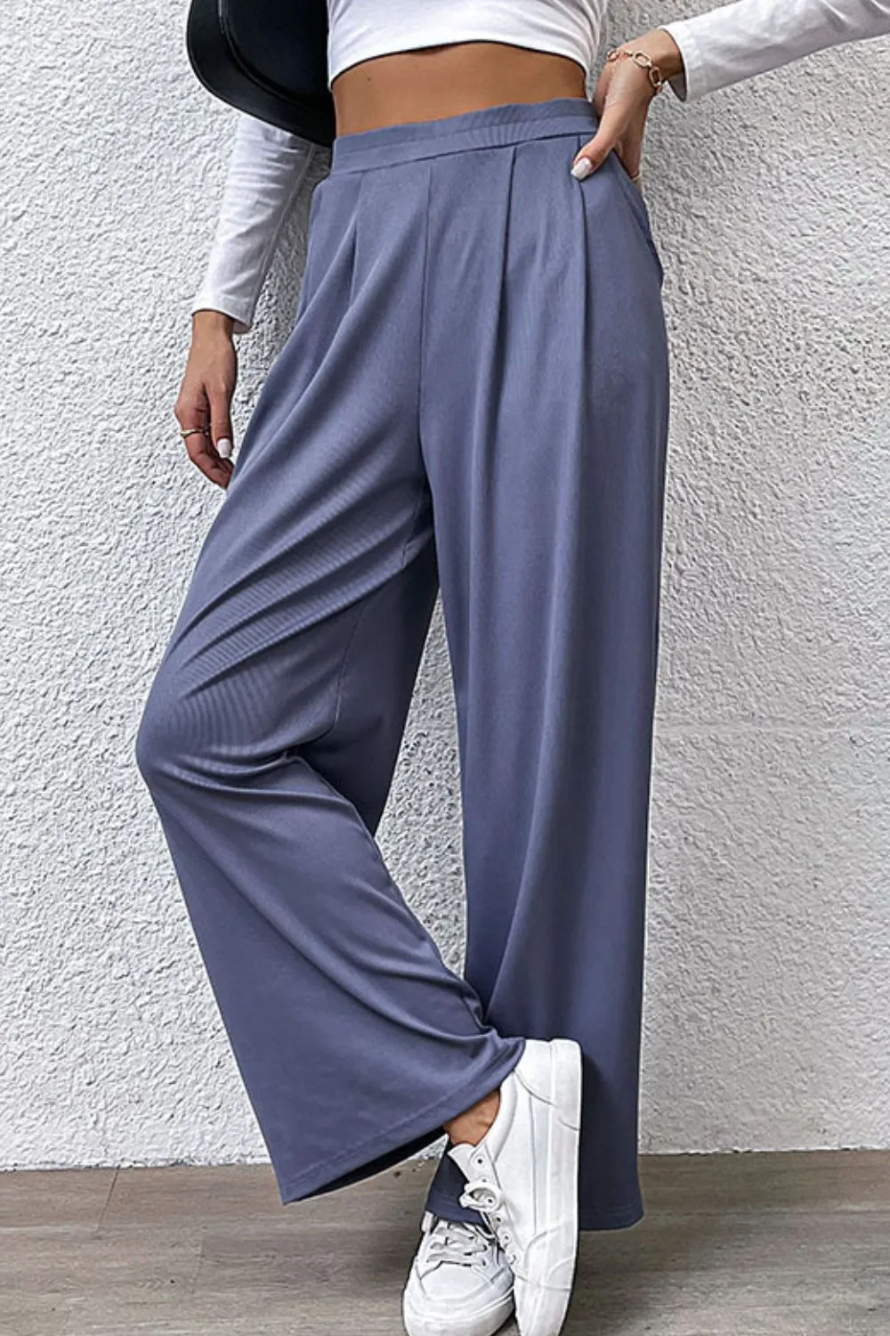 Pleated Detail Wide-Leg Pants with Pockets