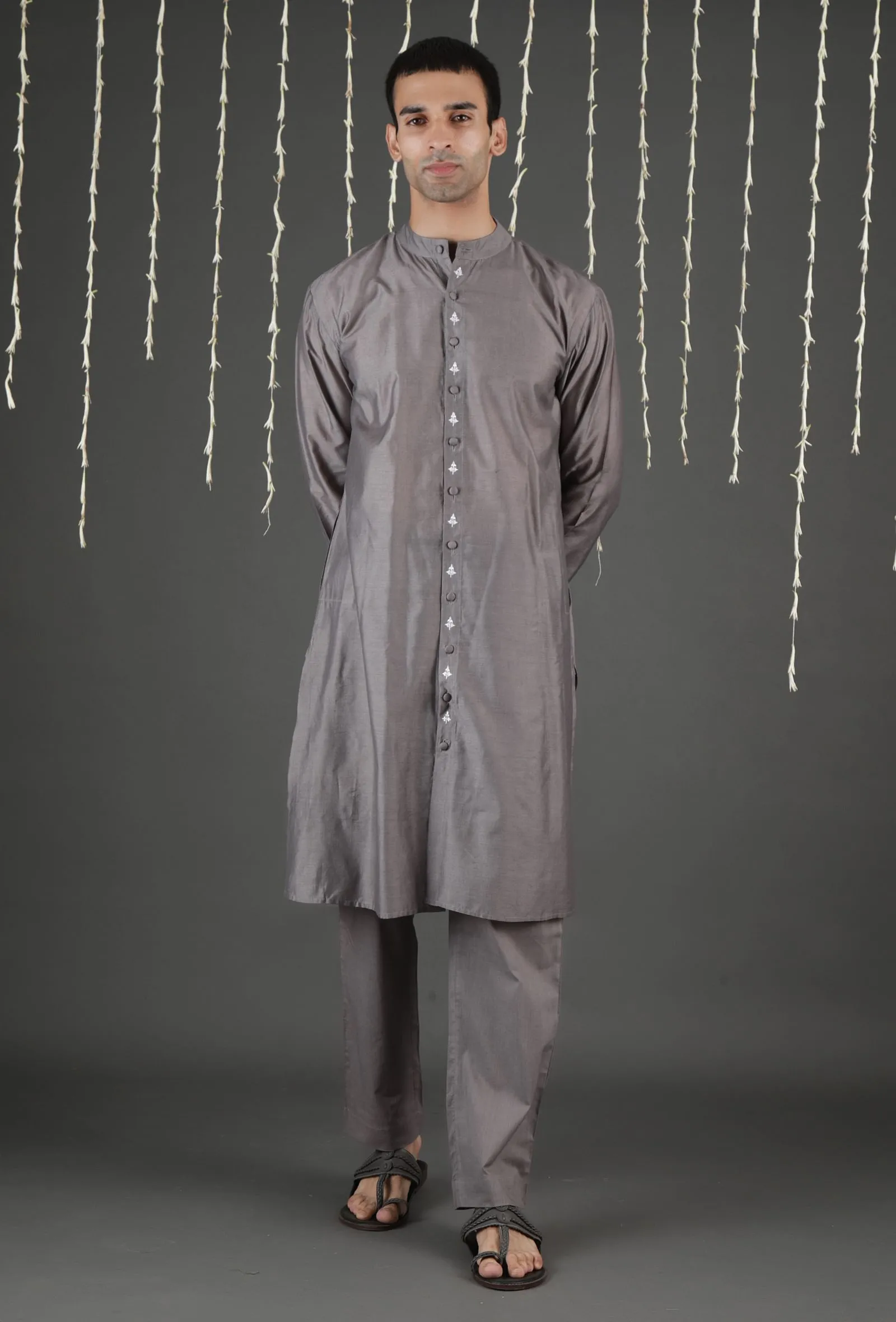 Set Of 2: Evak Grey Chanderi Kurta & Straight Pants